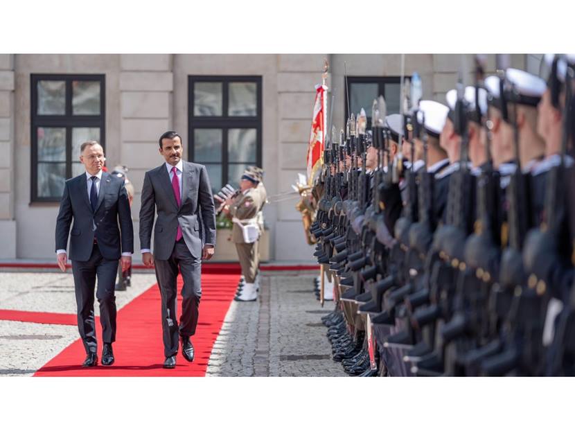سمو امير قطر :  يؤكد التطلع إلى تعميق العلاقات بين دولة قطر وبولندا